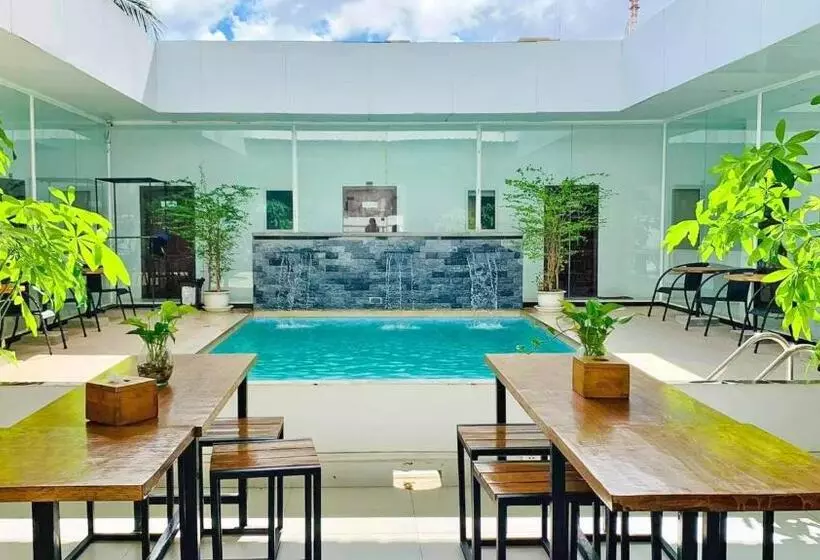 ユースホステル Onederz Sihanoukville