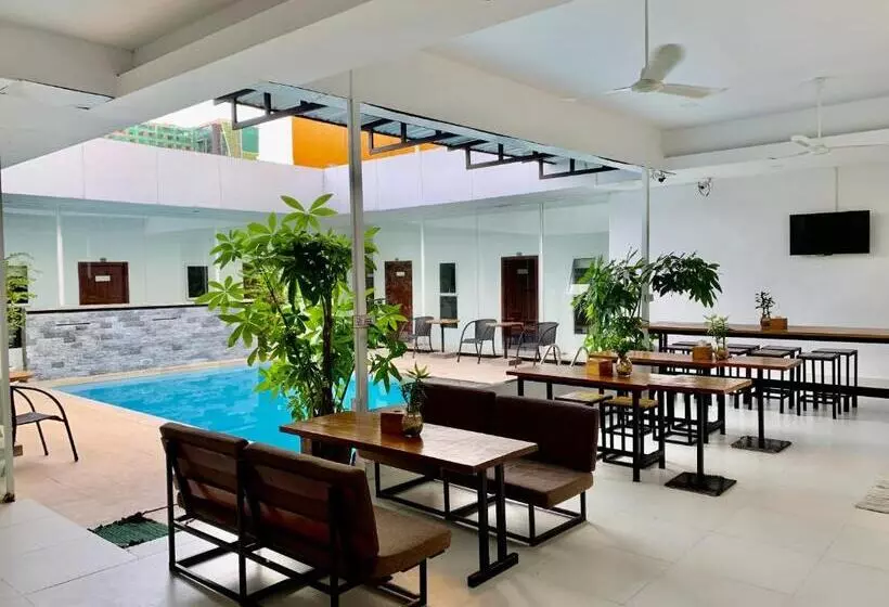 ユースホステル Onederz Sihanoukville