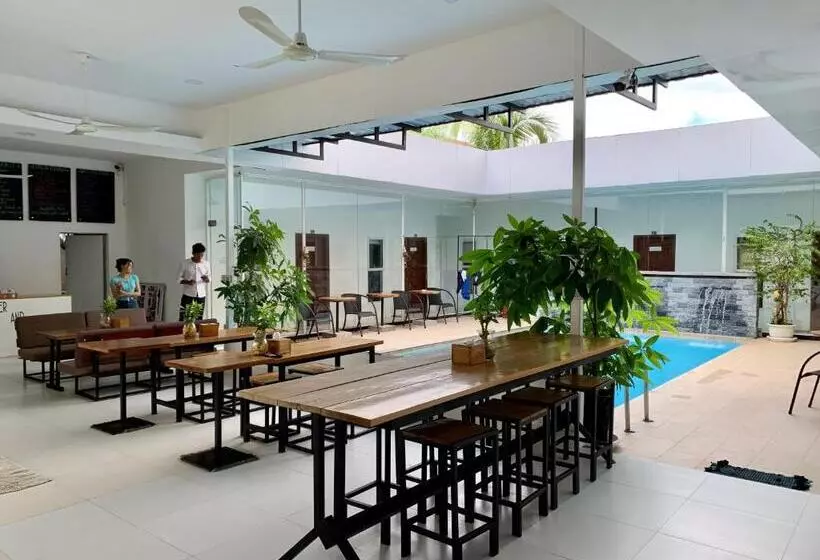 ユースホステル Onederz Sihanoukville