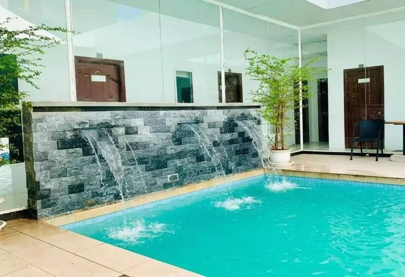 ユースホステル Onederz Sihanoukville