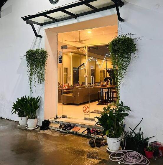 הוסטל Onederz Sihanoukville