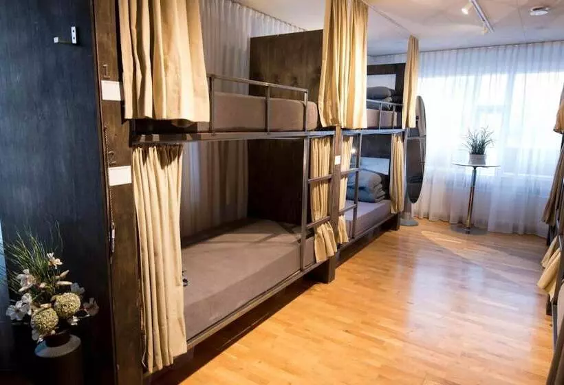 B14 Hostel