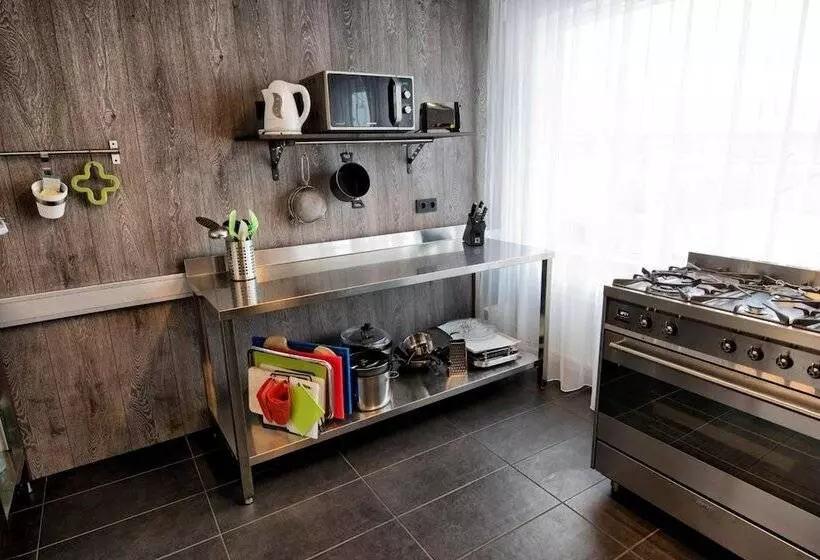 B14 Hostel