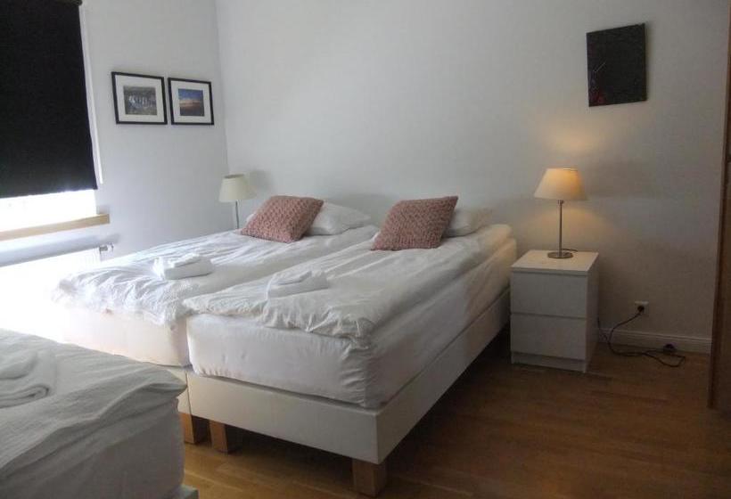 تختخواب و صبحانه Akra Guesthouse