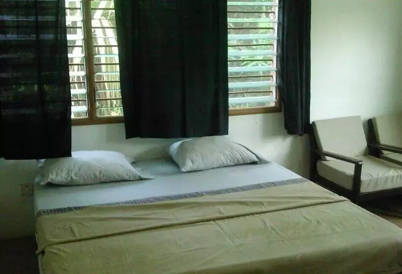 Aamiaismajoitus (B&B) Eden Lodge