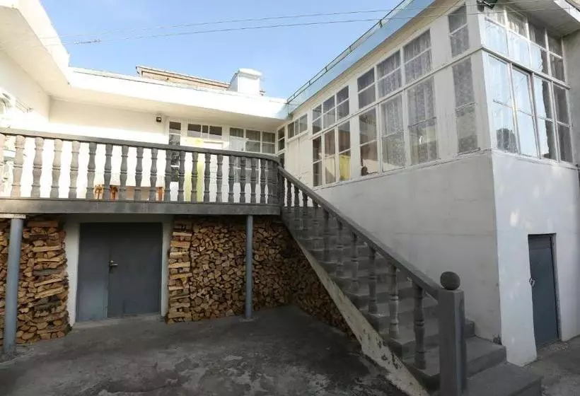 تختخواب و صبحانه Guesthouse   Ashot Shalunts