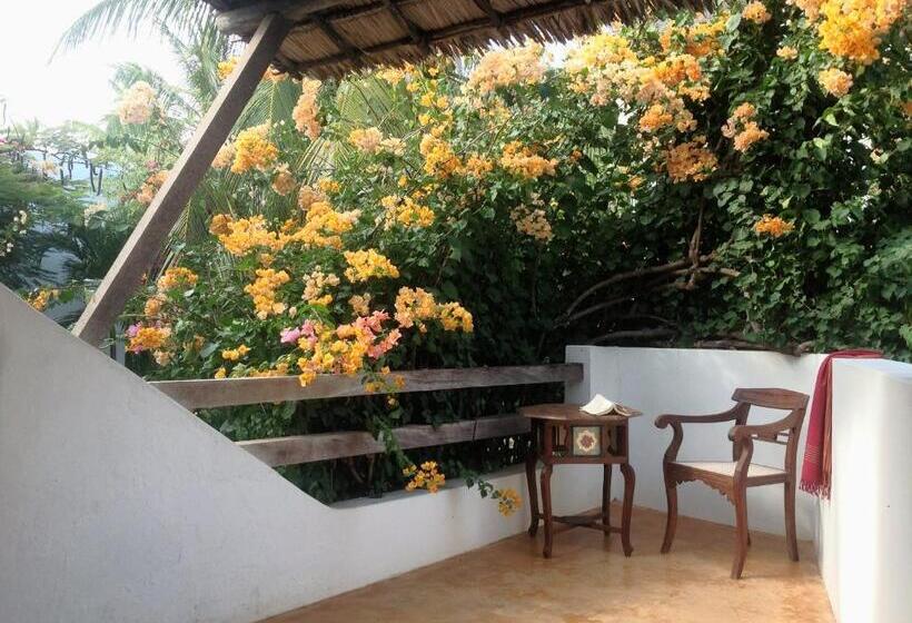 تختخواب و صبحانه Kijani