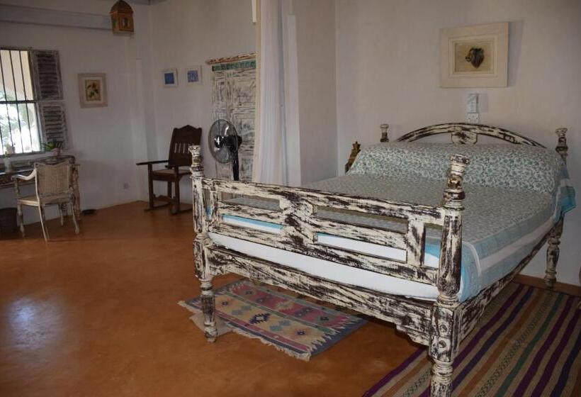 تختخواب و صبحانه Kijani