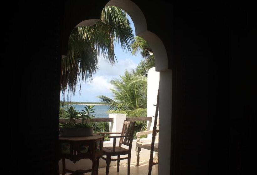 تختخواب و صبحانه Kijani