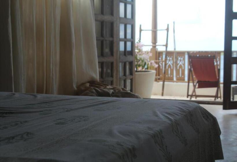 تختخواب و صبحانه Kijani