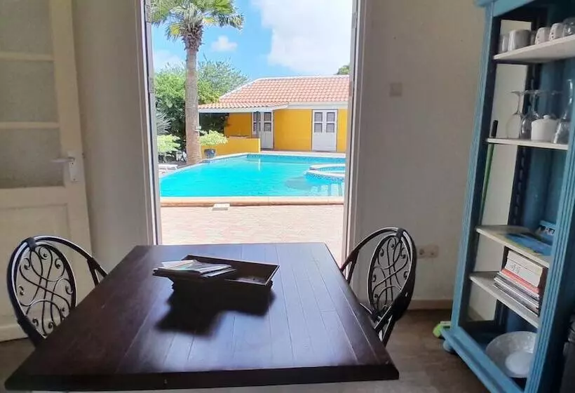 تختخواب و صبحانه Landhuis Bona Vista
