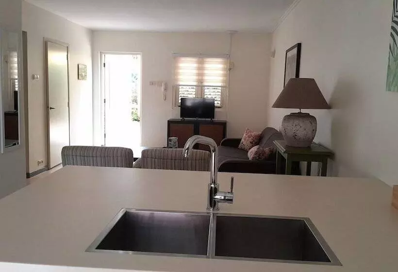 تختخواب و صبحانه Landhuis Bona Vista