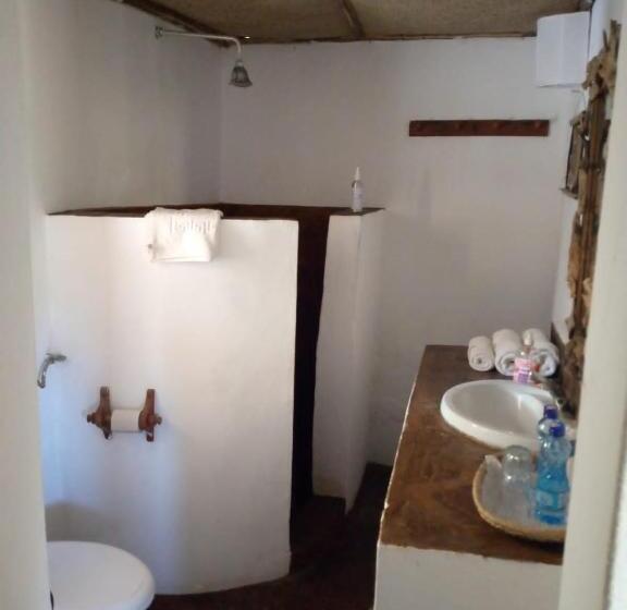 تختخواب و صبحانه Mvuvi Lodge