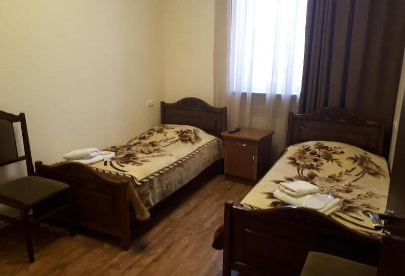 تختخواب و صبحانه Vivas