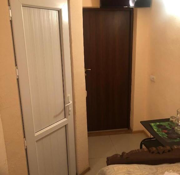 تختخواب و صبحانه Vivas