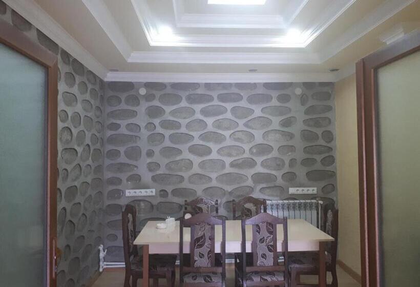 تختخواب و صبحانه Vivas