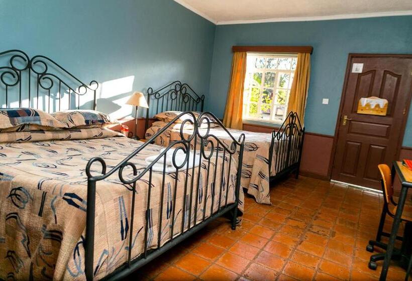 هتل Brackenhurst Conference And Retreat Centre