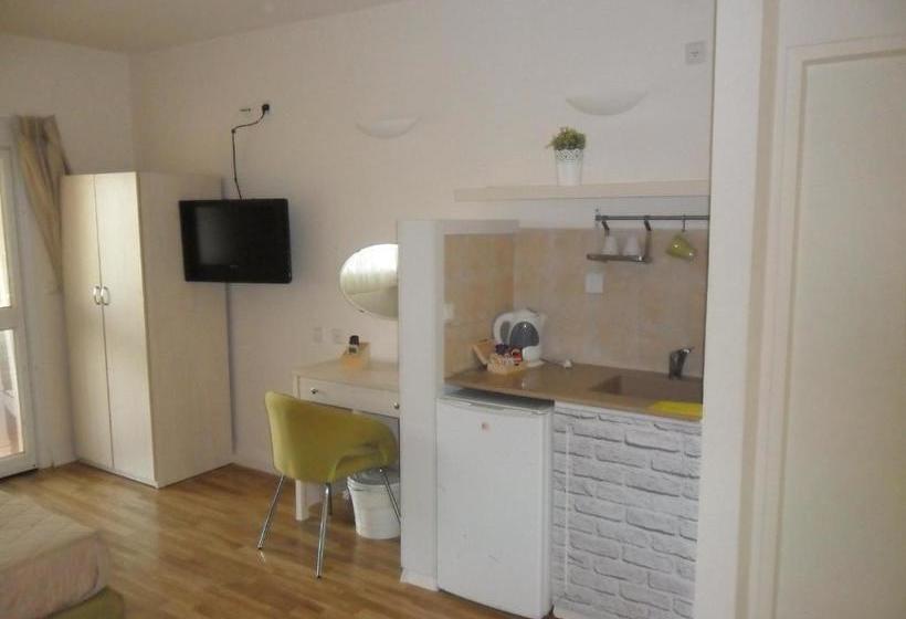 בית מלון כפרי Almog Kibbutz