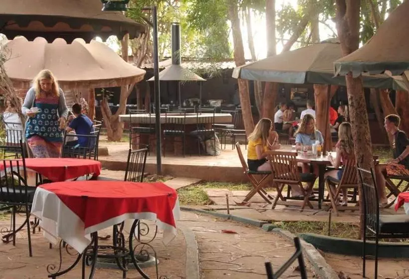 هتل Impala Safari Lodge