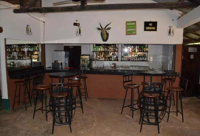 هتل Impala Safari Lodge