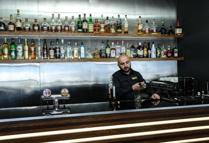 هتل Grace Kecharis