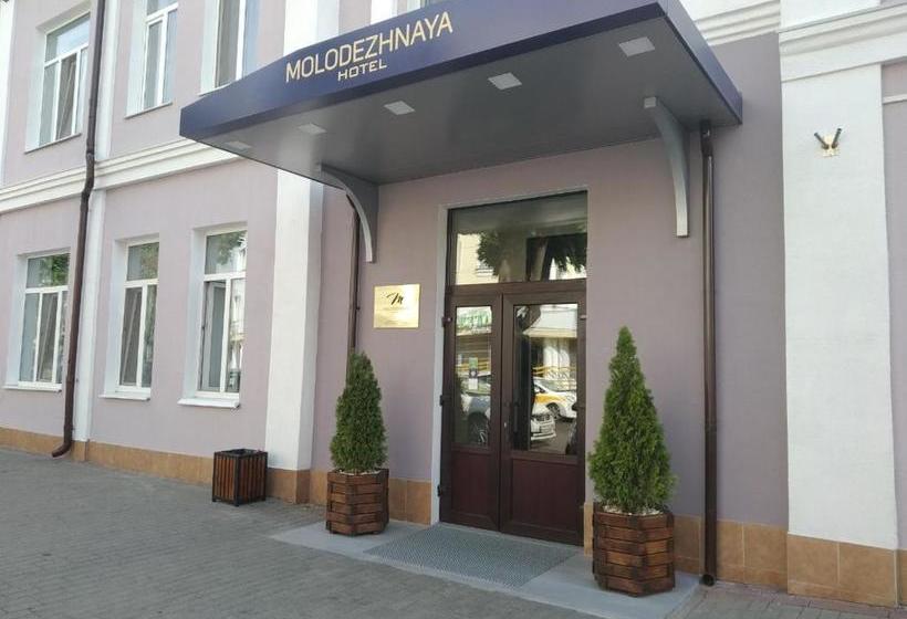 ホテル Molodezhnaya