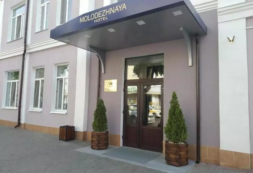 Hotel Molodezhnaya