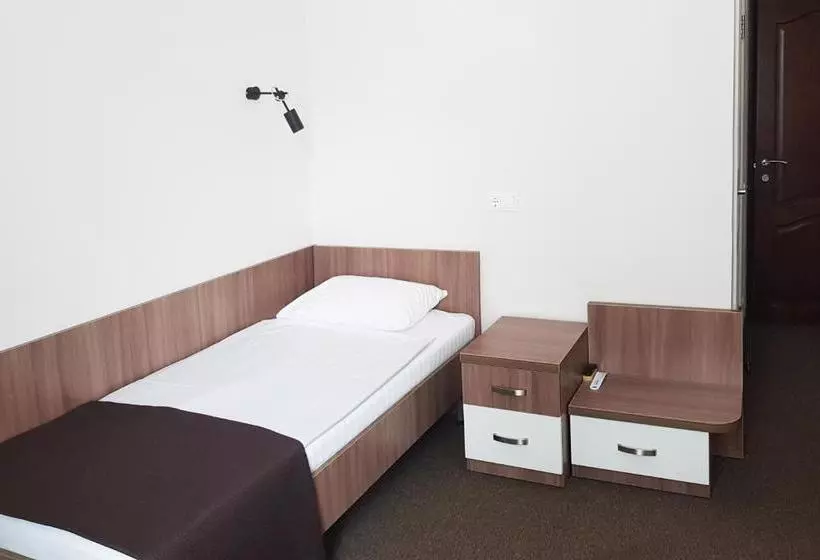 Hotel Molodezhnaya