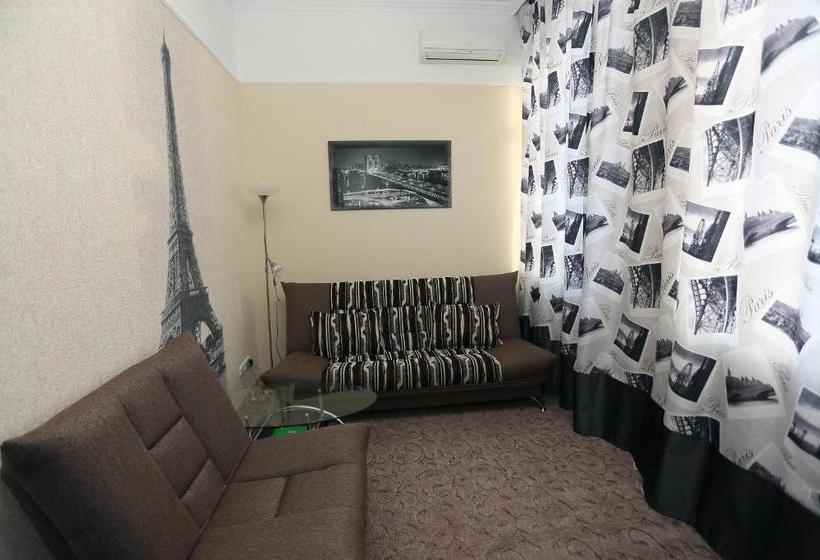 ホテル Molodezhnaya