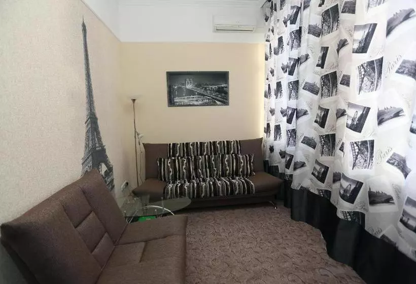 Hotel Molodezhnaya