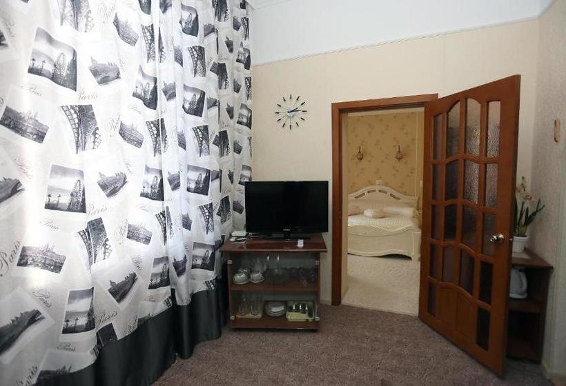 ホテル Molodezhnaya