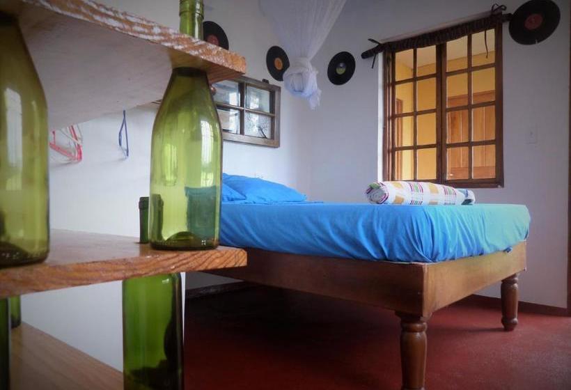 استراحتگاه La Familia Guest House And Natural Farm