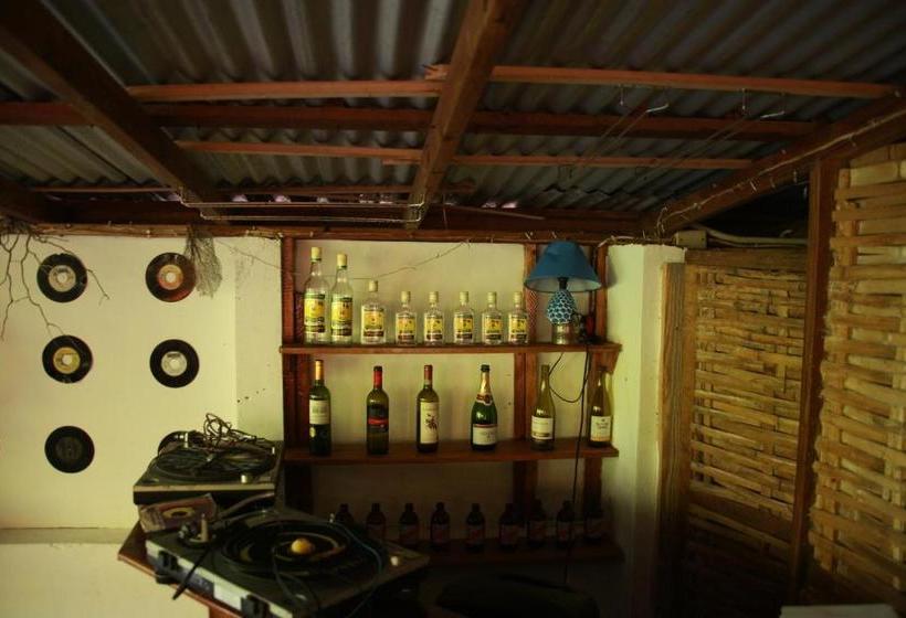 استراحتگاه La Familia Guest House And Natural Farm