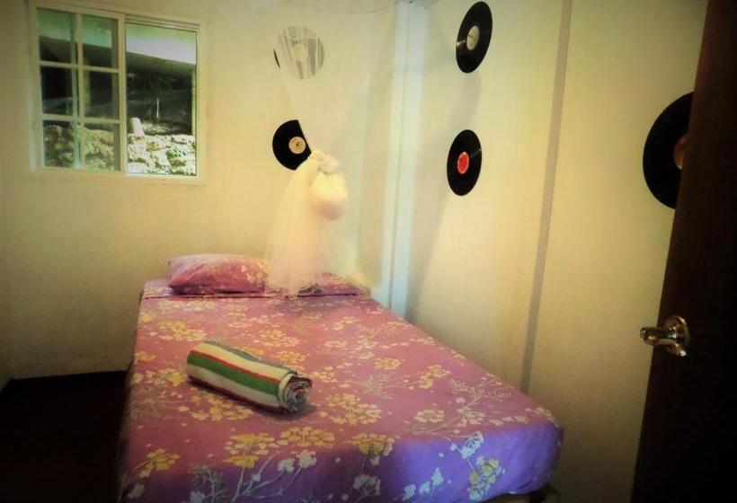 استراحتگاه La Familia Guest House And Natural Farm