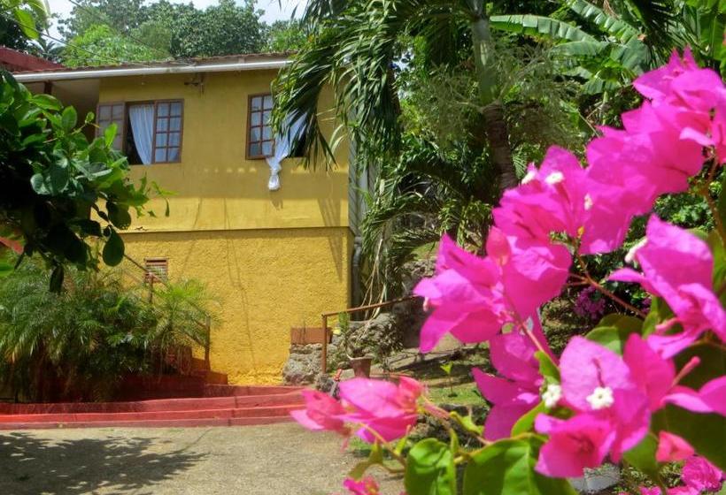 استراحتگاه La Familia Guest House And Natural Farm