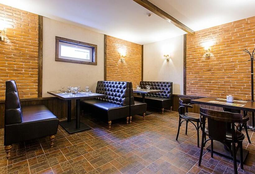 Mini Hotel Gastsinny Yard La Menska