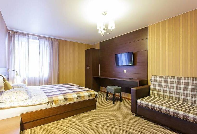 Mini Hotel Gastsinny Yard La Menska