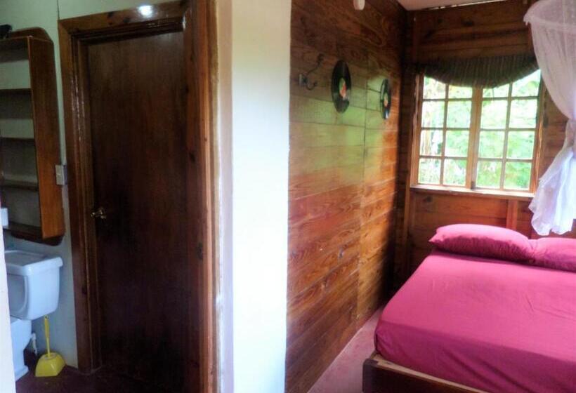 استراحتگاه La Familia Guest House And Natural Farm