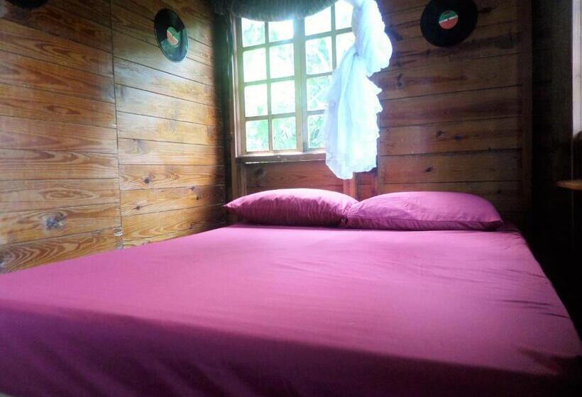 استراحتگاه La Familia Guest House And Natural Farm