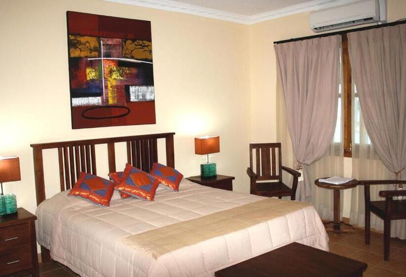 Resort Palm Malinamoc