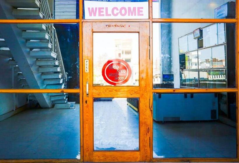 בית מלון כפרי Oyo Muchhad 75