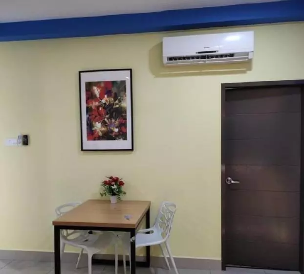 Hotelli Shaftsbury Residence Cyberjaya With Free Parking & Netflix