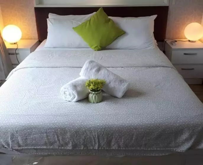 Hotelli Shaftsbury Residence Cyberjaya With Free Parking & Netflix