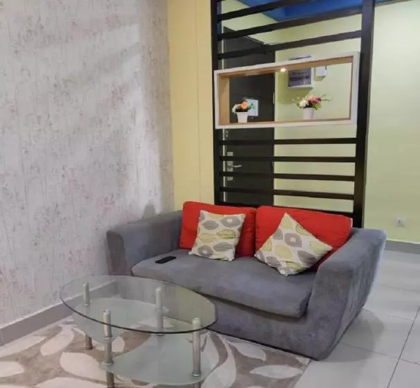 Hotelli Shaftsbury Residence Cyberjaya With Free Parking & Netflix