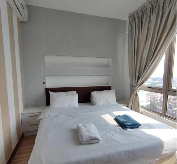Hotel Shaftsbury Residence Cyberjaya With Free Parking & Netflix