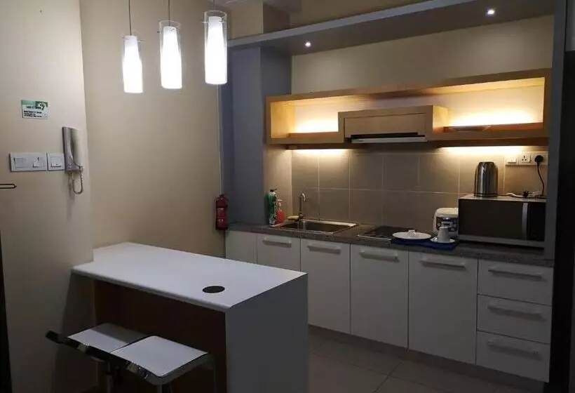 Hotelli Shaftsbury Residence Cyberjaya With Free Parking & Netflix