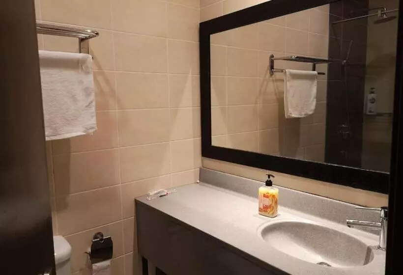 Hotelli Shaftsbury Residence Cyberjaya With Free Parking & Netflix