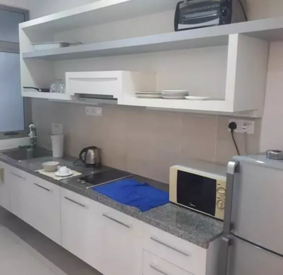 Hotelli Shaftsbury Residence Cyberjaya With Free Parking & Netflix