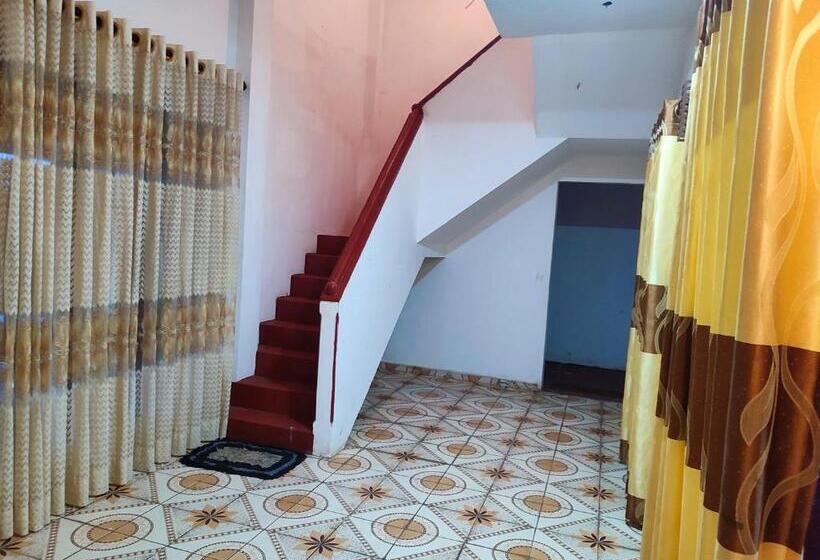 فندق Summer House Surf Inn