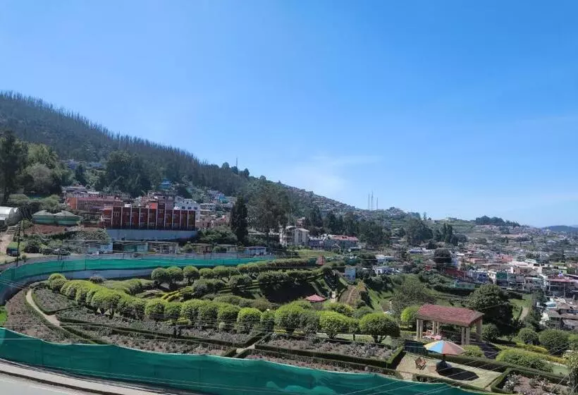 Hotelli The Woodlands Residency  Unmarried And Stag Groups Not Allowed